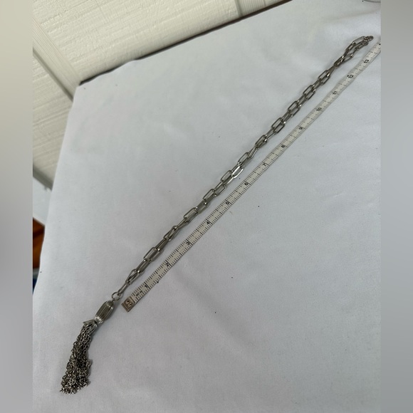 Vintage industrial vibe chain tassel necklace - Picture 2 of 4